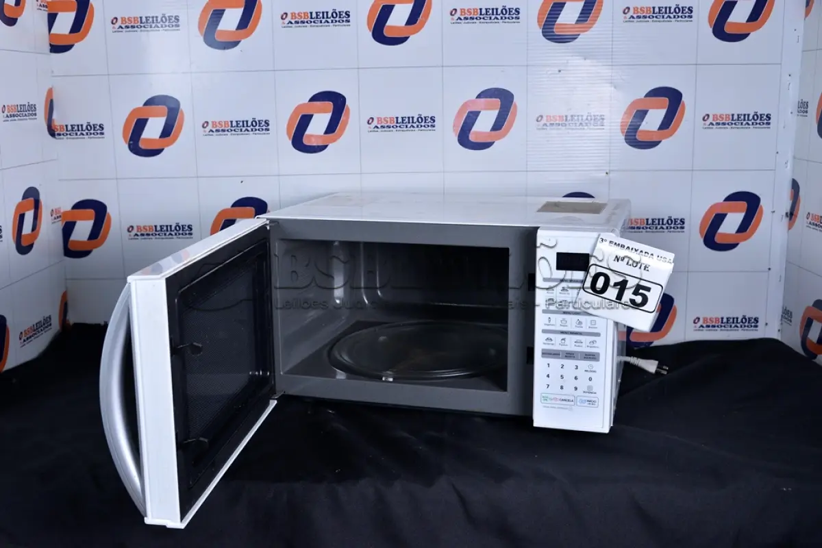 LOTE 015 - 01 FORNO MICRO-ONDAS 30L MARCA LG 110V. (OVEN, MICROWAVE) (NO ESTADO) BF8590N