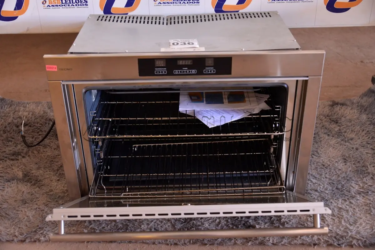 LOTE 036 - 01 FORNO ELÉTRICO 220V MARCA TECNO. (CMR OVEN) (NO ESTADO)0000014