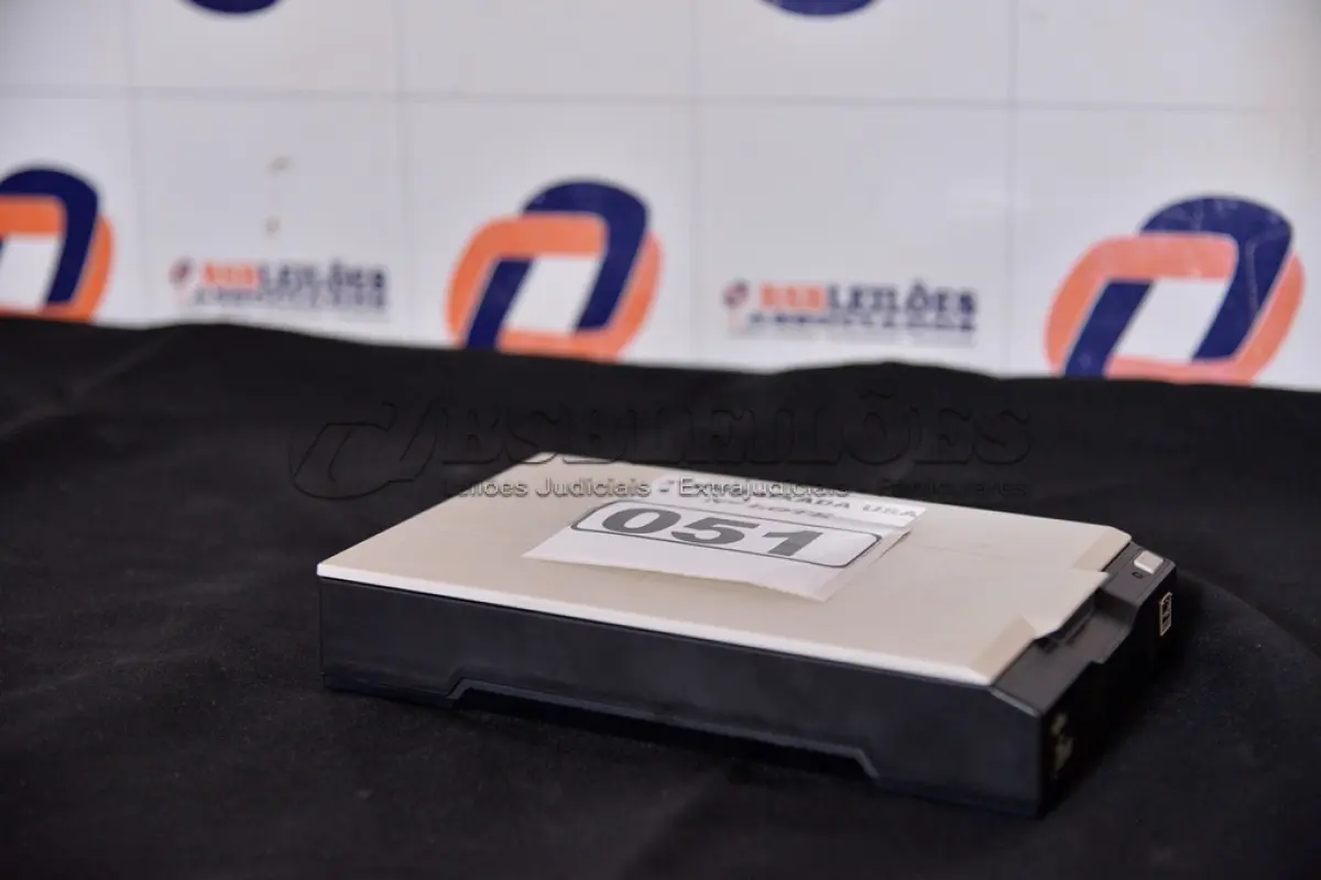 LOTE 051 - 01 SCANNER DE LEITURA DIGITAL USB MARCA FUJTSU. (OPTICAL DIGITAL SCANNER) AV9521D (NO ESTADO)