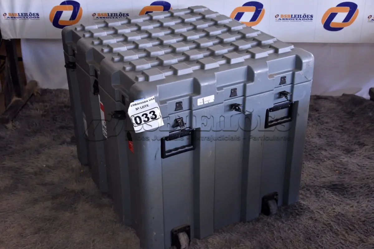 LOTE 033 - 01 CASE PARA TRANSPORTE NA COR CINZA. (CRATE) (NO ESTADO)0000027