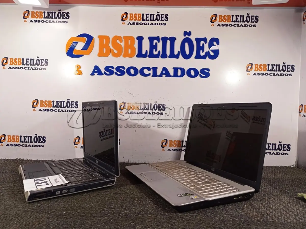 LOTE 037 - 02 NOTEBOOKS MARCA HP AMBOS SEM FONTE. (NO ESTADO) ATENÇÃO! FAZER A VISITAÇÃO ANTES DE ARREMATAR, NÃO SABEMOS SE FUNCIONA. LEILÃO NÃO TEM GARANTIA E NEM DEVOLUÇÃO, SUJEITO A POSSÍVEIS AVARIAS VISÍVEIS/OCULTAS E/OU AUSÊNCIA DE COMPONENTES.