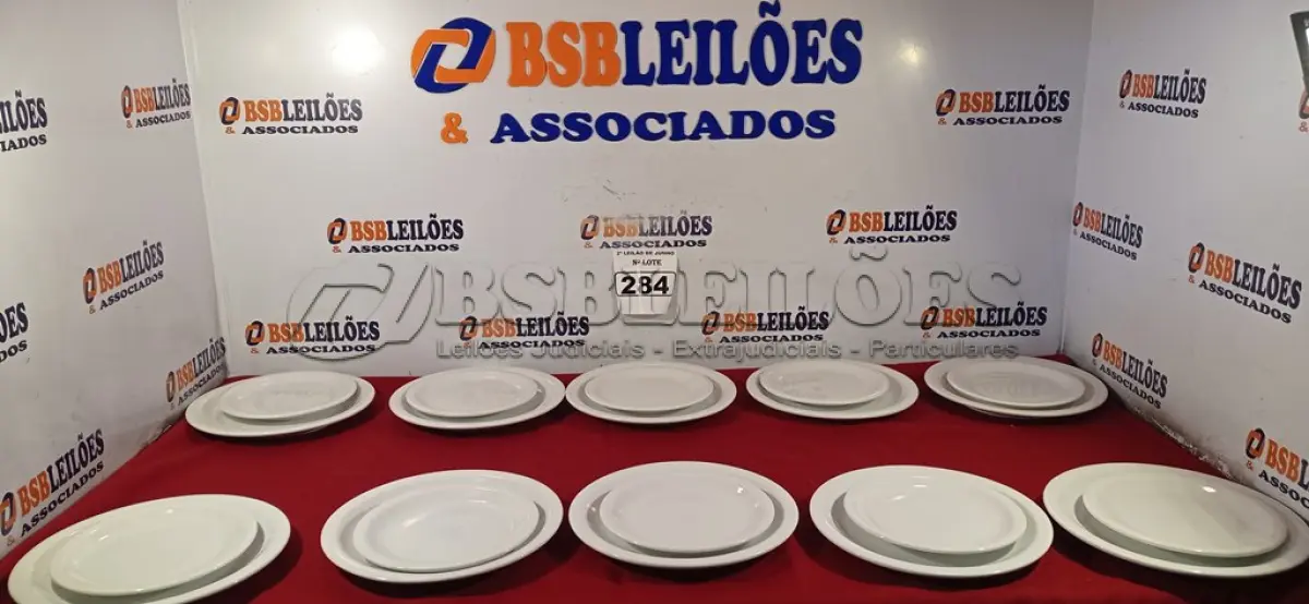 LOTE 284 - 10 PRATOS RASOS E 10 PRATOS DE SOBREMESA. (NO ESTADO) ATENÇÃO! FAZER A VISITAÇÃO ANTES DE ARREMATAR, NÃO SABEMOS SE FUNCIONA. LEILÃO NÃO TEM GARANTIA E NEM DEVOLUÇÃO, SUJEITO A POSSÍVEIS AVARIAS VISÍVEIS/OCULTAS E/OU AUSÊNCIA DE COMPONENTES.