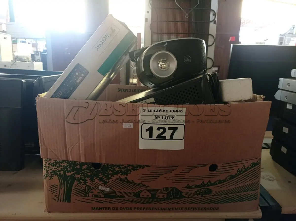 LOTE 127 - 01 LOTE COM ITENS VARIADOS; CHAPINHAS E SECADORES DE CABELO, 01 PANELA, 01 MICRO SYSTEM E 01 SOM PARA CARRO. (NO ESTADO) ATENÇÃO! FAZER A VISITAÇÃO ANTES DE ARREMATAR, NÃO SABEMOS SE FUNCIONA. LEILÃO NÃO TEM GARANTIA E NEM DEVOLUÇÃO, SUJEITO A POSSÍVEIS AVARIAS VISÍVEIS/OCULTAS E/OU AUSÊNCIA DE COMPONENTES.