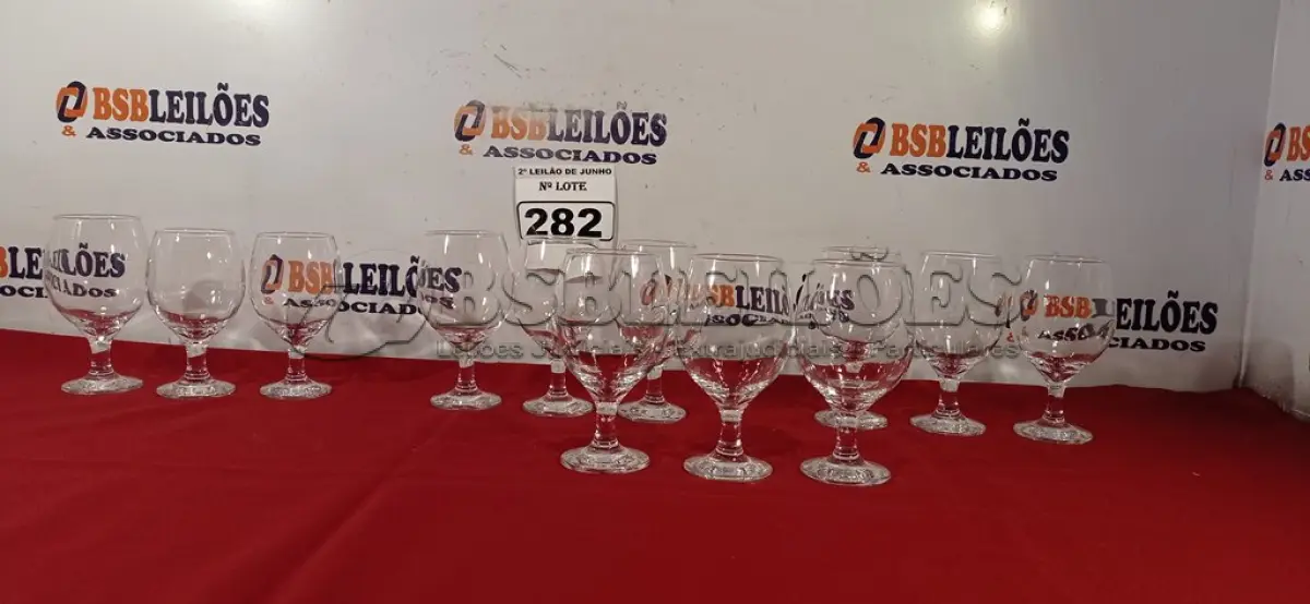 LOTE 282