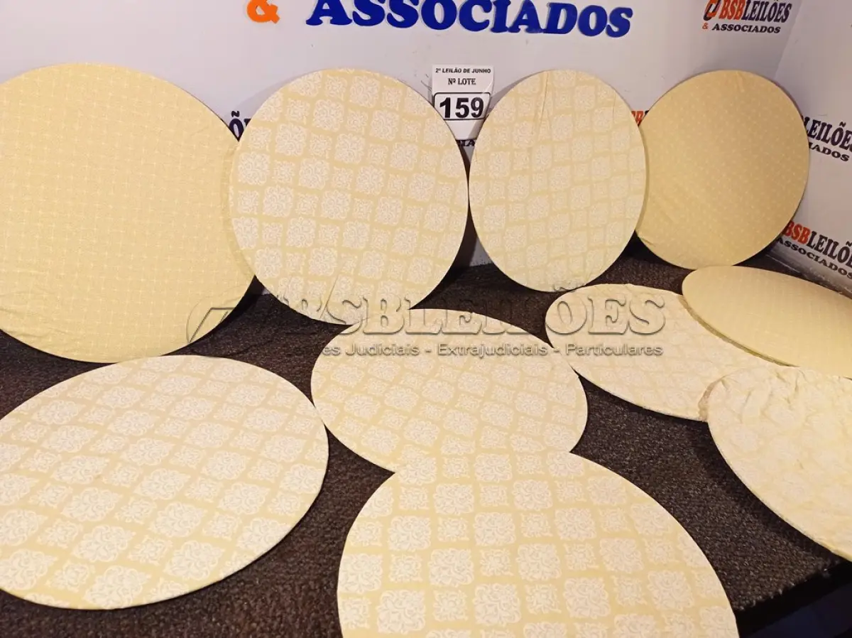 LOTE 159 - 10 SOUSPLAT COM CAPA FLORIDA NA COR VERDE. (NO ESTADO) ATENÇÃO! FAZER A VISITAÇÃO ANTES DE ARREMATAR, NÃO SABEMOS SE FUNCIONA. LEILÃO NÃO TEM GARANTIA E NEM DEVOLUÇÃO, SUJEITO A POSSÍVEIS AVARIAS VISÍVEIS/OCULTAS E/OU AUSÊNCIA DE COMPONENTES.