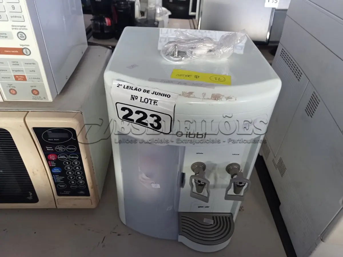 LOTE 223 - 01 PURIFICADOR DE ÁGUA MARCA IBBL. (NO ESTADO) ATENÇÃO! FAZER A VISITAÇÃO ANTES DE ARREMATAR, NÃO SABEMOS SE FUNCIONA. LEILÃO NÃO TEM GARANTIA E NEM DEVOLUÇÃO, SUJEITO A POSSÍVEIS AVARIAS VISÍVEIS/OCULTAS E/OU AUSÊNCIA DE COMPONENTES.