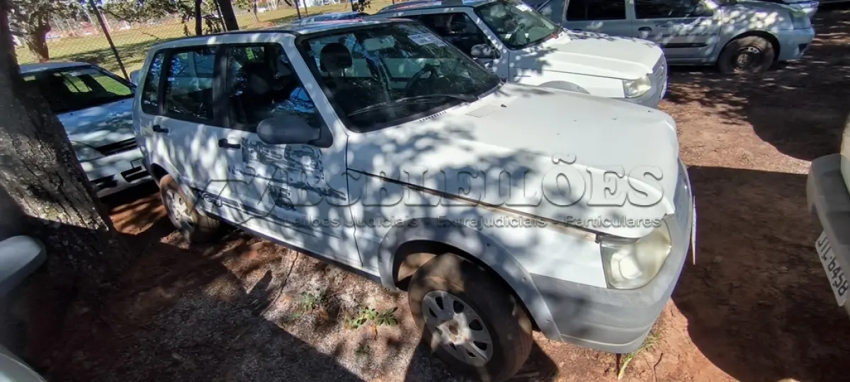 LOTE 017 - 01 FIAT UNO MILLE WAY ECON; PLACA: JHG-0091; ANO: 2009. CHASSI: 9BD15844AA6274016, RENAVAM: 00143781553; (FRENTE BATIDA, FAROL, GRADE E PARACHOQUES QUEBRADOS, VEÍCULO NÃO FUNCIONA BOMBA DE COMBUSTÍVEL TRAVADA). (NO ESTADO)