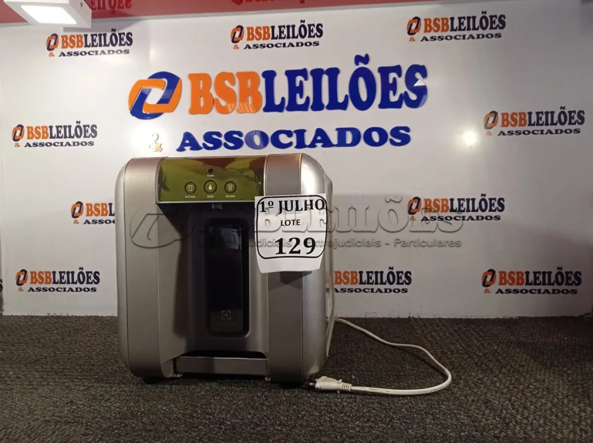 LOTE 129 - 01 PURIFICADOR DE ÁGUA MODELO: PA30G MARCA ELETROLUX 220V. (NO ESTADO) ATENÇÃO! FAZER A VISITAÇÃO ANTES DE ARREMATAR, NÃO SABEMOS SE FUNCIONA. LEILÃO NÃO TEM GARANTIA E NEM DEVOLUÇÃO, SUJEITO A POSSÍVEIS AVARIAS VISÍVEIS/OCULTAS E/OU AUSÊNCIA DE COMPONENTES.