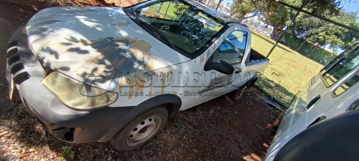 LOTE 030 - 01 FIAT STRADA PICK UP FIRE FLEX; PLACA: JIF-1584; ANO: 2009.  CHASSI: 9BD27803M97161591, RENAVAM: 00148259901; (PINTURA DO CAPÔ E TETO DESGASTADOS). (NO ESTADO)