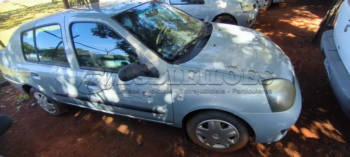 LOTE 011 - 01 RENAULT CLIO AUT1616VS; PLACA: JHM-0597; ANO: 2008. CHASSI: 8A1LB8E058L031615, RENAVAM: 00973881860; (NO ESTADO)
