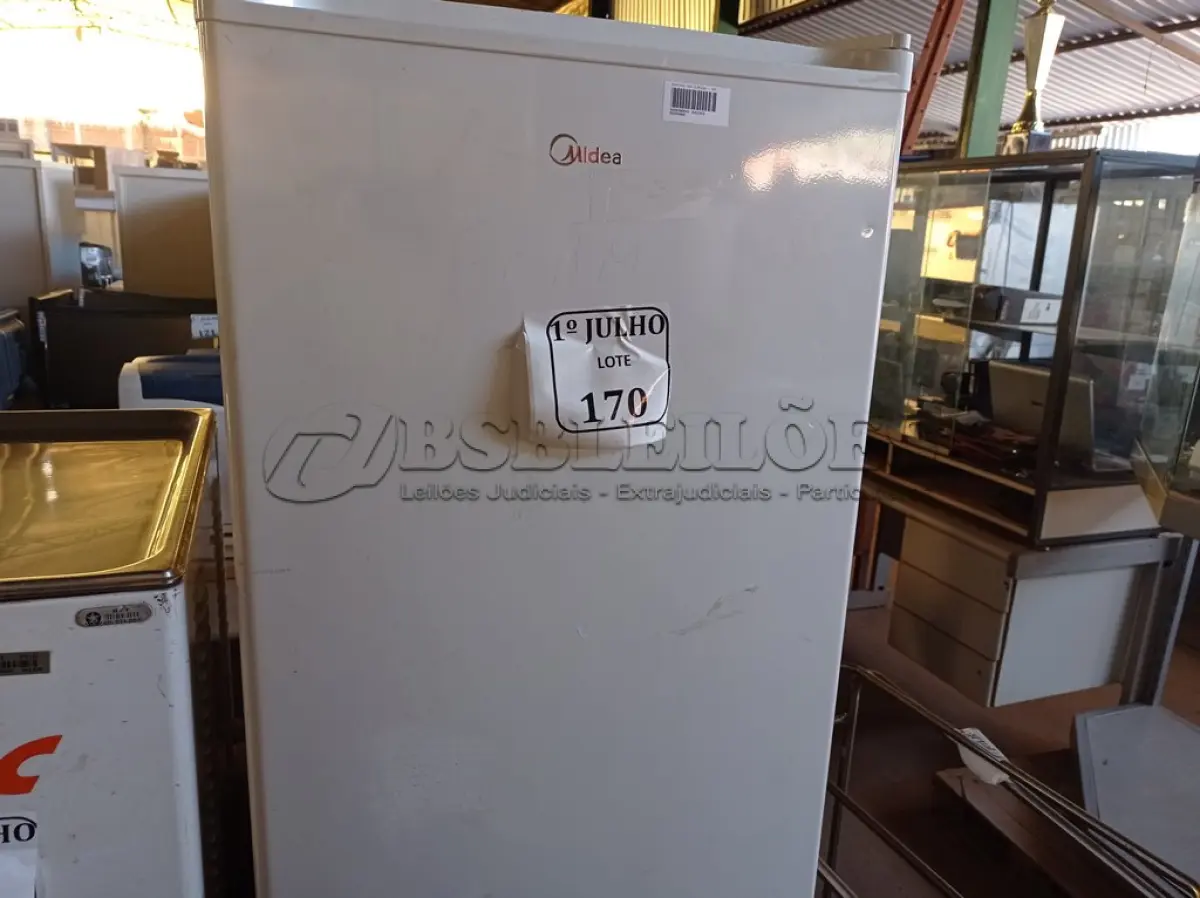 LOTE 170 - 01 FRIGOBAR MARCA MIDEA 220V SEM O TERMOSTATO. (NO ESTADO) ATENÇÃO! FAZER A VISITAÇÃO ANTES DE ARREMATAR, NÃO SABEMOS SE FUNCIONA. LEILÃO NÃO TEM GARANTIA E NEM DEVOLUÇÃO, SUJEITO A POSSÍVEIS AVARIAS VISÍVEIS/OCULTAS E/OU AUSÊNCIA DE COMPONENTES.