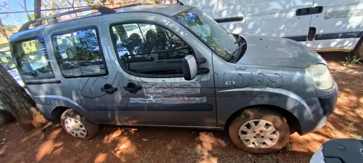 LOTE 027 - 01 FIAT DOBLÔ ATRACTV 1.4 MINIVAN; PLACA: JJI-2920; ANO:2012. CHASSI: 9BD119707C1090526, RENAVAM: 00455932654; (CENTRAL DE ACESSÓRIOS CONFORTO EM CURTO-CIRCUITO, MOTOR COM BARULHO ANORMAL (RAJANDO) VEÍCULO NÃO FUNCIONA, BOMBA DE COMBUSTÍVEL TRAVADA). (NO ESTADO)