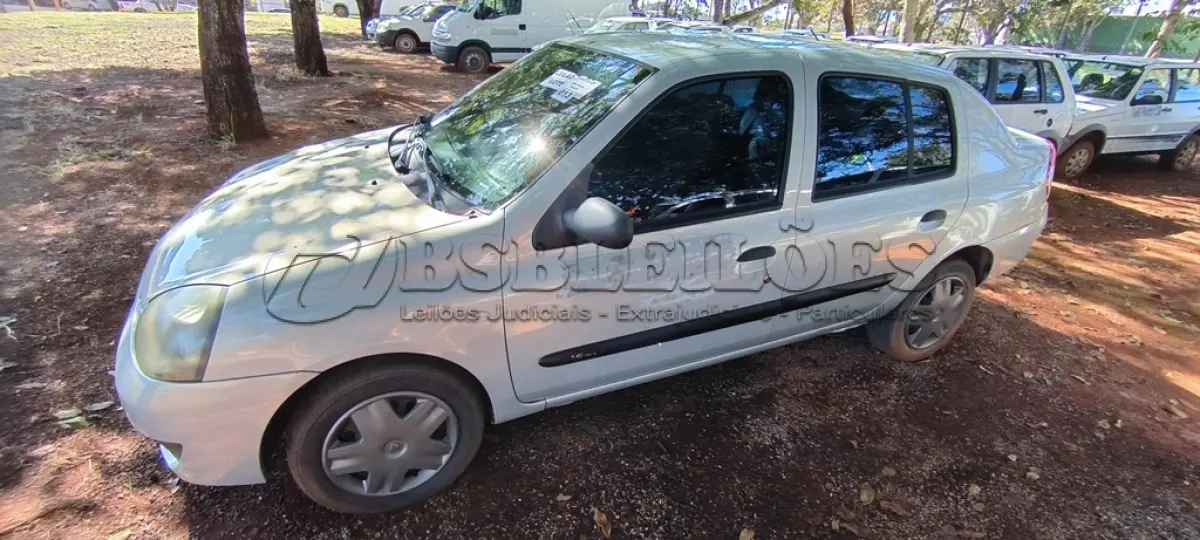 LOTE 013 - 01 RENAULT CLIO AUT1616VS; PLACA: JHM-0587; ANO: 2008 CHASSI: 8A1LB8E058L031130, RENAVAM: 00973884100; (NO ESTADO)