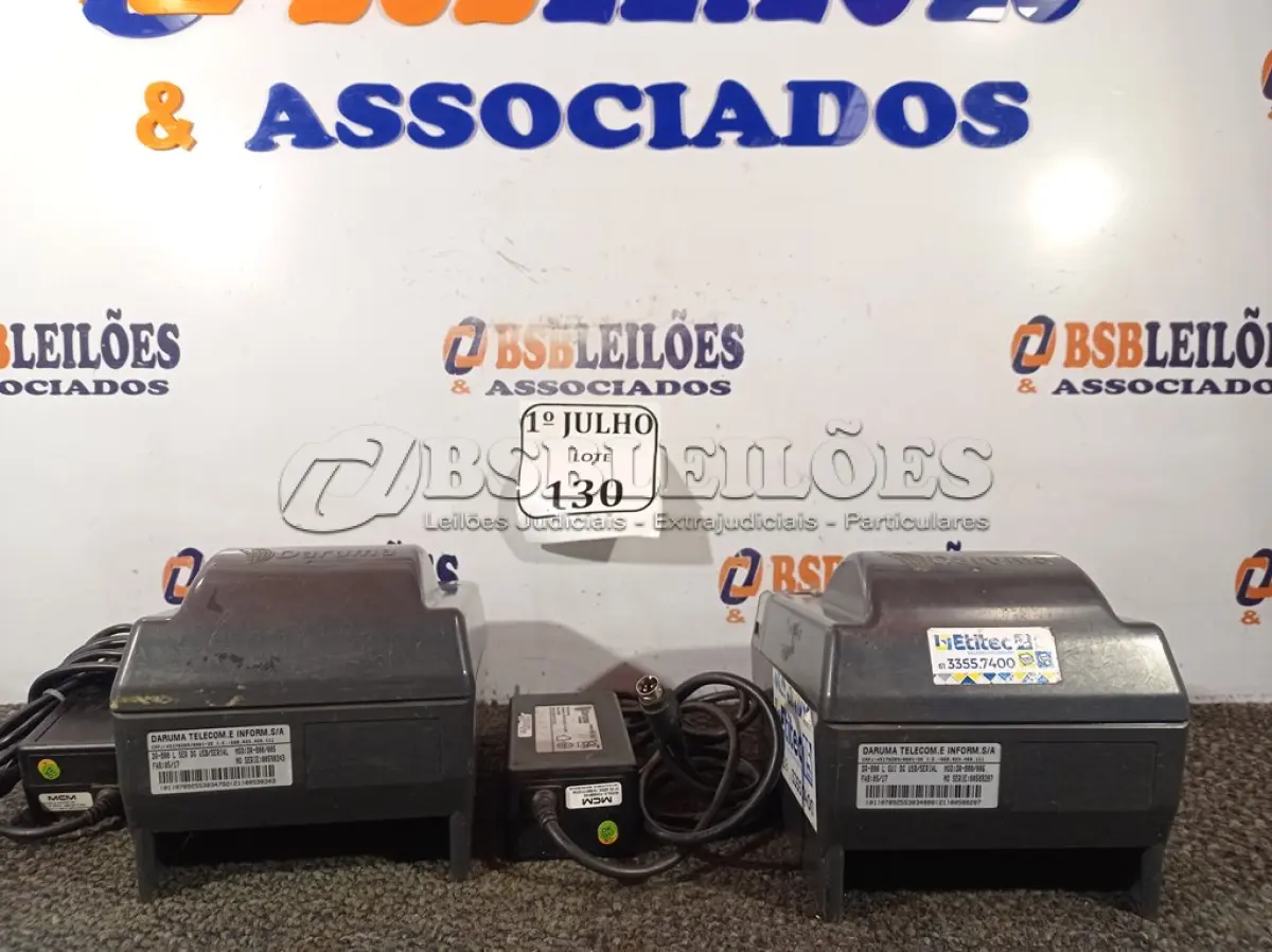 LOTE 130 - 02 IMPRESSORAS TÉRMICAS, SENDO 01 DR-800/005 E 01 FINAL 006 COM FONTE SEM O CABO. (NO ESTADO) ATENÇÃO! FAZER A VISITAÇÃO ANTES DE ARREMATAR, NÃO SABEMOS SE FUNCIONA. LEILÃO NÃO TEM GARANTIA E NEM DEVOLUÇÃO, SUJEITO A POSSÍVEIS AVARIAS VISÍVEIS/OCULTAS E/OU AUSÊNCIA DE COMPONENTES.