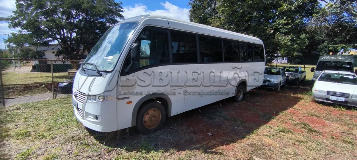 LOTE 044 - 01 ÔNIBUS VOLARE W8 ON MARCOPOLO; PLACA: JHJ-9048; ANO: 2008. CHASSI: 93PB12E3P9C026833, RENAVAM: 00982481110; (NO ESTADO)