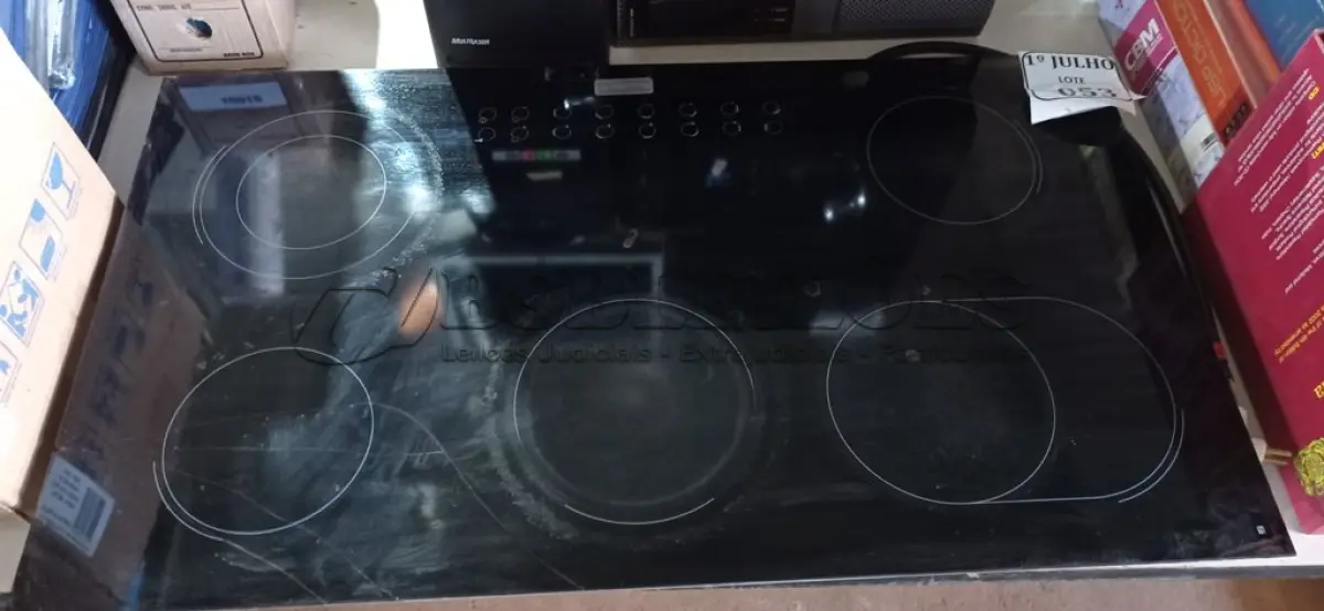 LOTE 053 - 01 COOKTOP DE INDUÇÃO 05 BOCAS MODELO: EC8100 MARCA ELETROMEC COM AVARIAS.  (NO ESTADO) ATENÇÃO! FAZER A VISITAÇÃO ANTES DE ARREMATAR, NÃO SABEMOS SE FUNCIONA. LEILÃO NÃO TEM GARANTIA E NEM DEVOLUÇÃO, SUJEITO A POSSÍVEIS AVARIAS VISÍVEIS/OCULTAS E/OU AUSÊNCIA DE COMPONENTES.