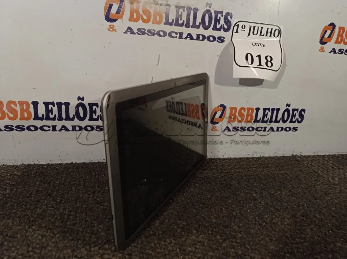 LOTE 018 - 01 TABLET MARCA KYROS DE 4GB MODELO:MID1024 SEM FONTE. (NO ESTADO) ATENÇÃO! FAZER A VISITAÇÃO ANTES DE ARREMATAR, NÃO SABEMOS SE FUNCIONA. LEILÃO NÃO TEM GARANTIA E NEM DEVOLUÇÃO, SUJEITO A POSSÍVEIS AVARIAS VISÍVEIS/OCULTAS E/OU AUSÊNCIA DE COMPONENTES.