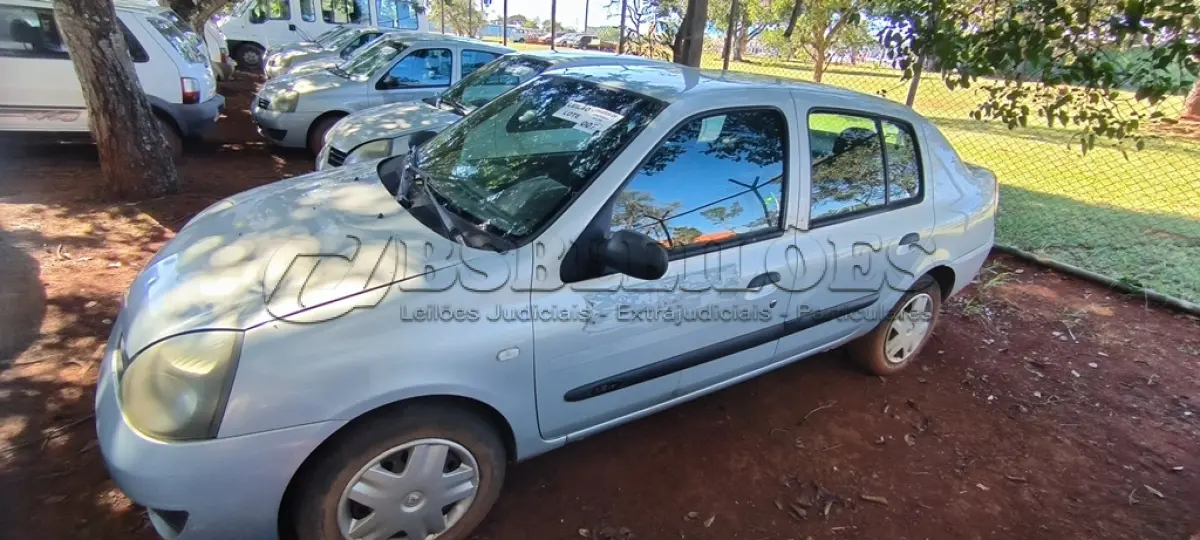 LOTE 007 - 01 RENAULT CLIO AUT1616VS; PLACA: JHM-0577; ANO: 2008; CHASSI: 8A1LB8E058L033258, RENAVAM: 00973885203; VEÍCULO NÃO FUNCIONA, CORREIA DENTADA QUEBRADA. (NO ESTADO)
