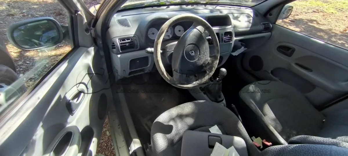 LOTE 010 - 01 RENAULT CLIO; PLACA: JHM-0547; ANO: 2008. CHASSI: 8A1LB8E058L032091, RENAVAM: 00973903783; (NO ESTADO)