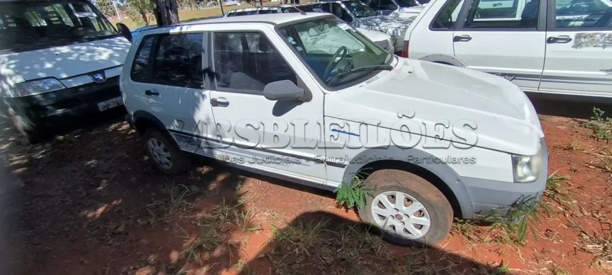 LOTE 035 - 01 FIAT UNO MILLE WAY ECON; PLACA: JIC-6498; ANO: 2009. CHASSI: 9BD15844AA6321798, RENAVAM: 00165550490;  (VEÍCULO NÃO FUNCIONA, BOMBA DE COMBUSTÍVEL TRAVADA). (NO ESTADO)