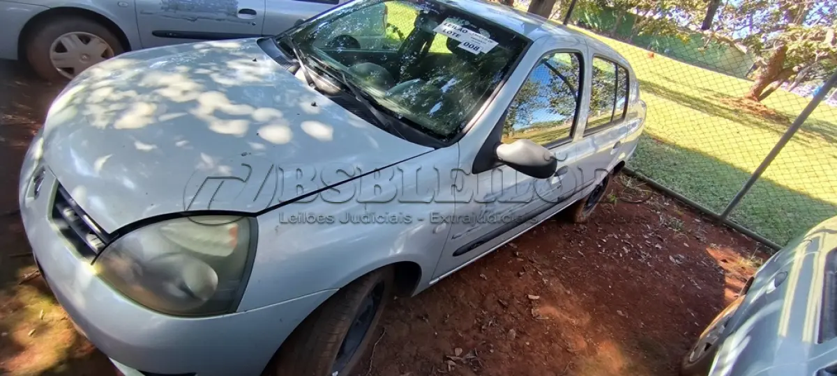 LOTE 008 - 01 RENAULT CLIO AUT1616VS; PLACA: JHM-0627; ANO: 2008. CHASSI: 8A1LB8E058L033341, RENAVAM: 00973873230;(NO ESTADO)