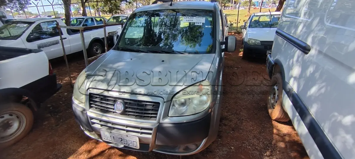 LOTE 027 - 01 FIAT DOBLÔ ATRACTV 1.4 MINIVAN; PLACA: JJI-2920; ANO:2012. CHASSI: 9BD119707C1090526, RENAVAM: 00455932654; (CENTRAL DE ACESSÓRIOS CONFORTO EM CURTO-CIRCUITO, MOTOR COM BARULHO ANORMAL (RAJANDO) VEÍCULO NÃO FUNCIONA, BOMBA DE COMBUSTÍVEL TRAVADA). (NO ESTADO)