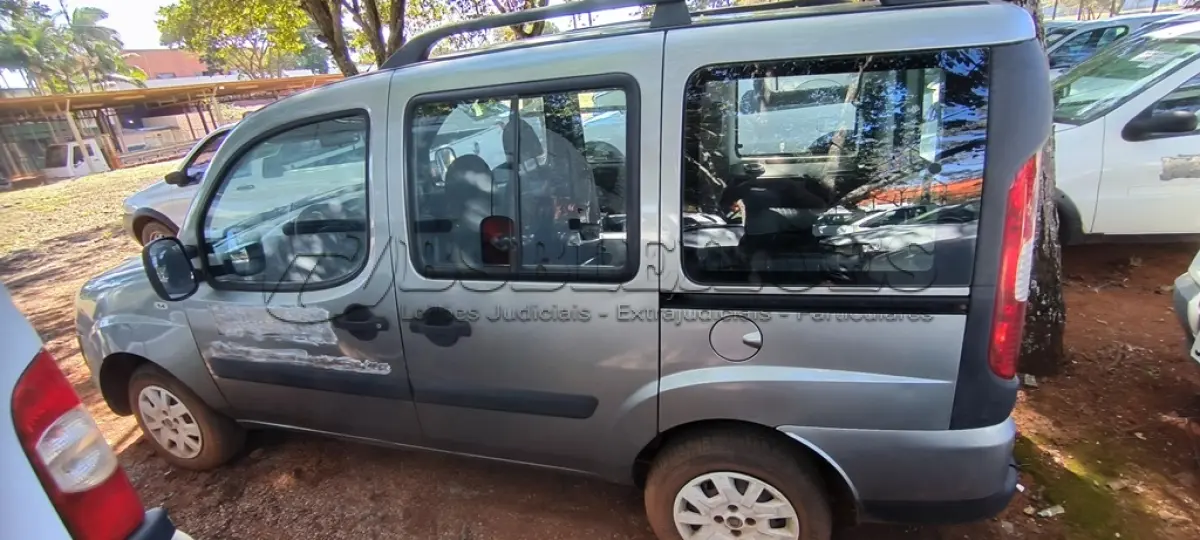 LOTE 027 - 01 FIAT DOBLÔ ATRACTV 1.4 MINIVAN; PLACA: JJI-2920; ANO:2012. CHASSI: 9BD119707C1090526, RENAVAM: 00455932654; (CENTRAL DE ACESSÓRIOS CONFORTO EM CURTO-CIRCUITO, MOTOR COM BARULHO ANORMAL (RAJANDO) VEÍCULO NÃO FUNCIONA, BOMBA DE COMBUSTÍVEL TRAVADA). (NO ESTADO)