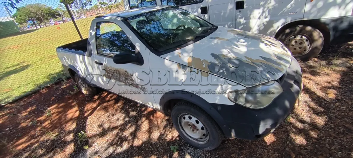 LOTE 030 - 01 FIAT STRADA PICK UP FIRE FLEX; PLACA: JIF-1584; ANO: 2009.  CHASSI: 9BD27803M97161591, RENAVAM: 00148259901; (PINTURA DO CAPÔ E TETO DESGASTADOS). (NO ESTADO)