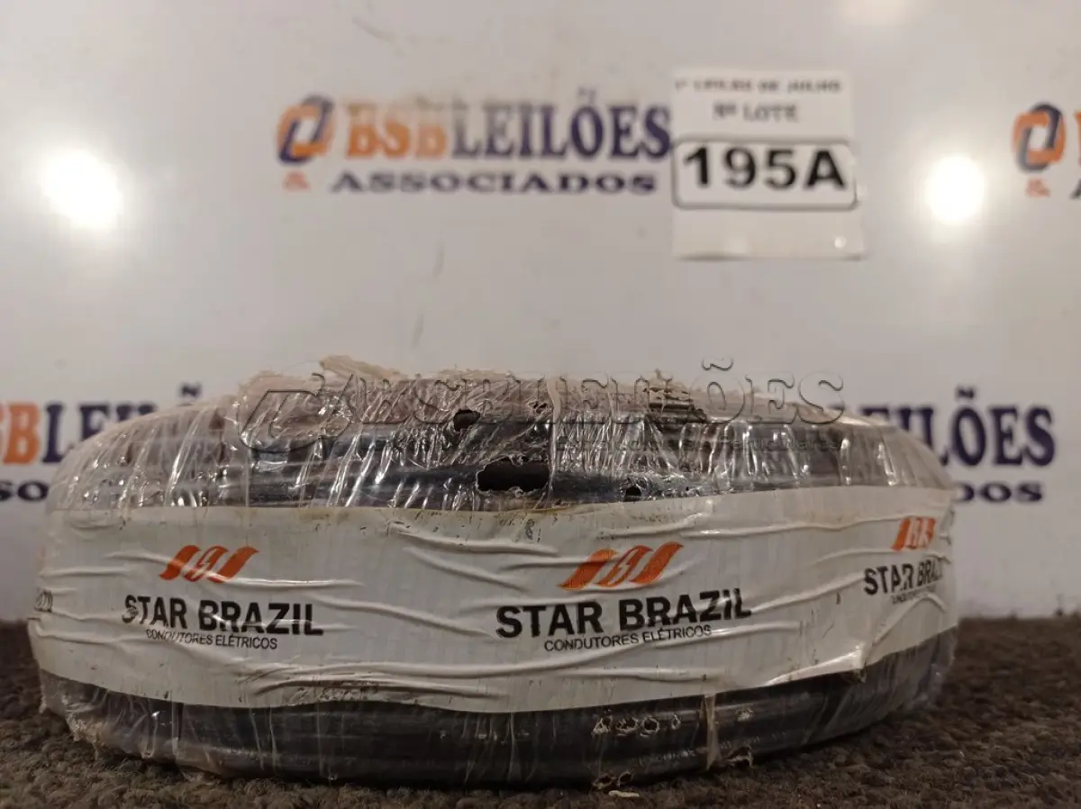 LOTE 195 - 01 ROLO DE CABO FLEXÍVEL 1×4,00MM NA COR PRETA. (NO ESTADO) ATENÇÃO! FAZER A VISITAÇÃO ANTES DE ARREMATAR, NÃO SABEMOS SE FUNCIONA. LEILÃO NÃO TEM GARANTIA E NEM DEVOLUÇÃO, SUJEITO A POSSÍVEIS AVARIAS VISÍVEIS/OCULTAS E/OU AUSÊNCIA DE COMPONENTES.