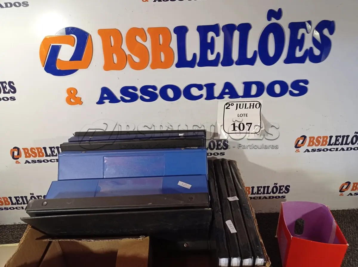 LOTE 107 - 01 LOTE COM ITENS PARA ESCRITÓRIO E 01 MASSAGEADOR. (NO ESTADO) ATENÇÃO! FAZER A VISITAÇÃO ANTES DE ARREMATAR, NÃO SABEMOS SE FUNCIONA. LEILÃO NÃO TEM GARANTIA E NEM DEVOLUÇÃO, SUJEITO A POSSÍVEIS AVARIAS VISÍVEIS/OCULTAS E/OU AUSÊNCIA DE COMPONENTES.