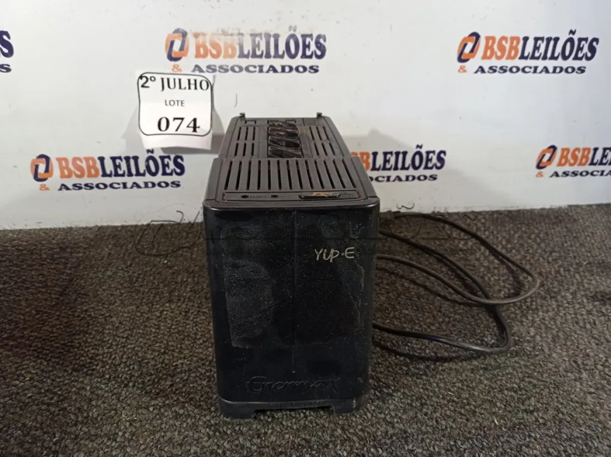 LOTE 074 - 01 NOBREAK DE 600VA BIVOLT ENERMAX. (NO ESTADO) ATENÇÃO! FAZER A VISITAÇÃO ANTES DE ARREMATAR, NÃO SABEMOS SE FUNCIONA. LEILÃO NÃO TEM GARANTIA E NEM DEVOLUÇÃO, SUJEITO A POSSÍVEIS AVARIAS VISÍVEIS/OCULTAS E/OU AUSÊNCIA DE COMPONENTES.