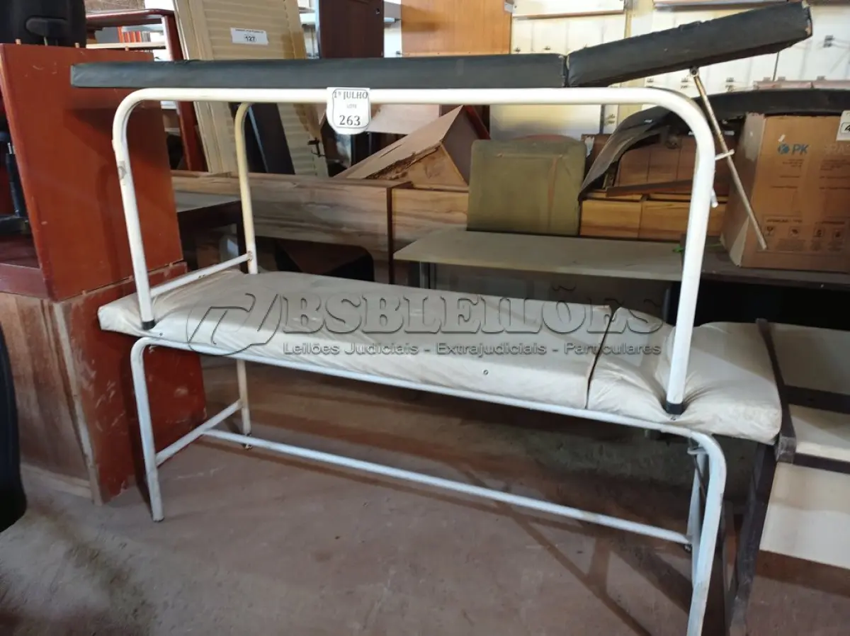 LOTE 263 - 02 MACAS. (NO ESTADO) ATENÇÃO! FAZER A VISITAÇÃO ANTES DE ARREMATAR, NÃO SABEMOS SE FUNCIONA. LEILÃO NÃO TEM GARANTIA E NEM DEVOLUÇÃO, SUJEITO A POSSÍVEIS AVARIAS VISÍVEIS/OCULTAS E/OU AUSÊNCIA DE COMPONENTES.