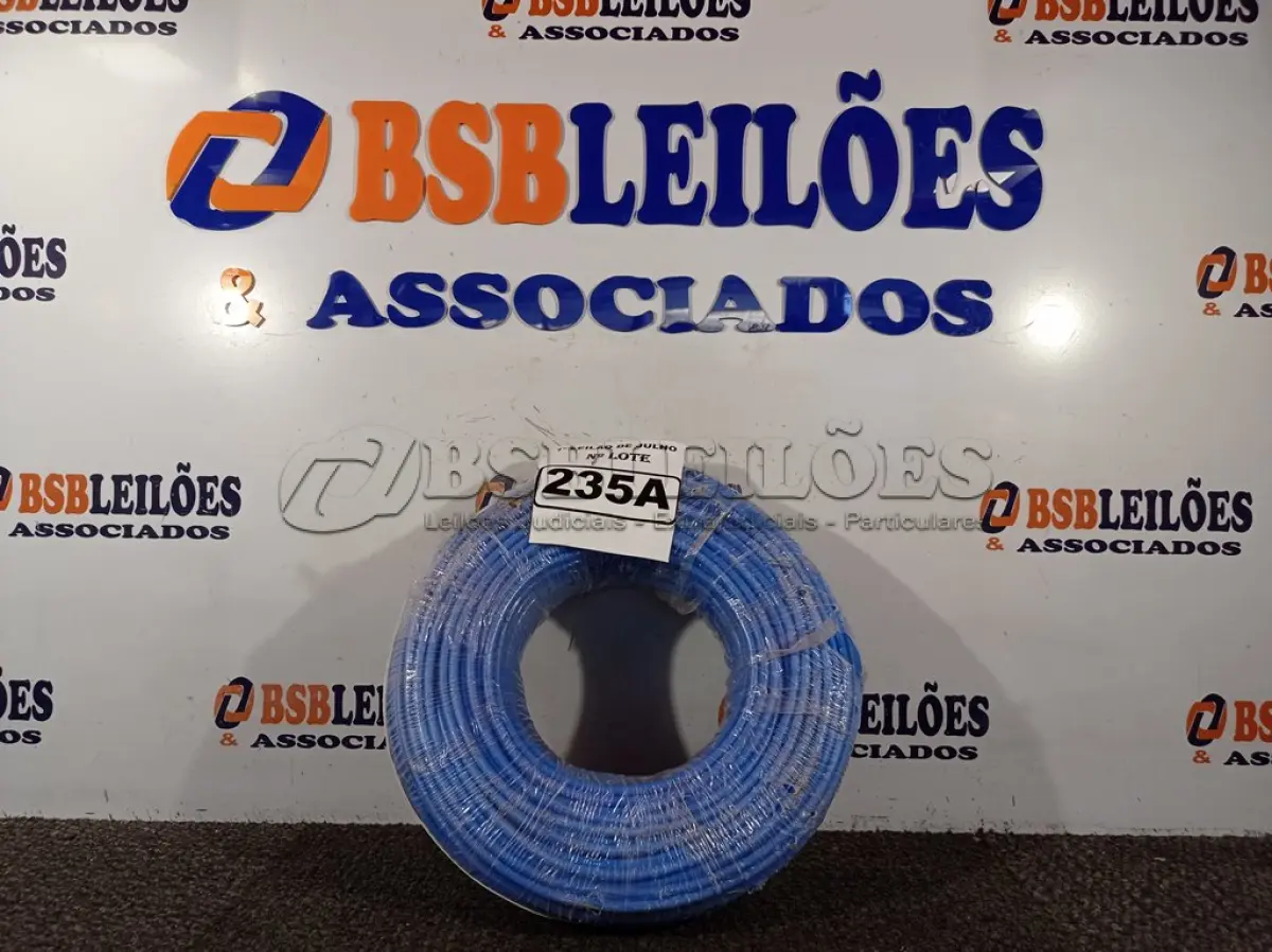 LOTE 235 - 01 ROLO DE CABO FLEXÍVEL 1×10MM NA COR AZUL. (NO ESTADO) ATENÇÃO! FAZER A VISITAÇÃO ANTES DE ARREMATAR, NÃO SABEMOS SE FUNCIONA. LEILÃO NÃO TEM GARANTIA E NEM DEVOLUÇÃO, SUJEITO A POSSÍVEIS AVARIAS VISÍVEIS/OCULTAS E/OU AUSÊNCIA DE COMPONENTES.