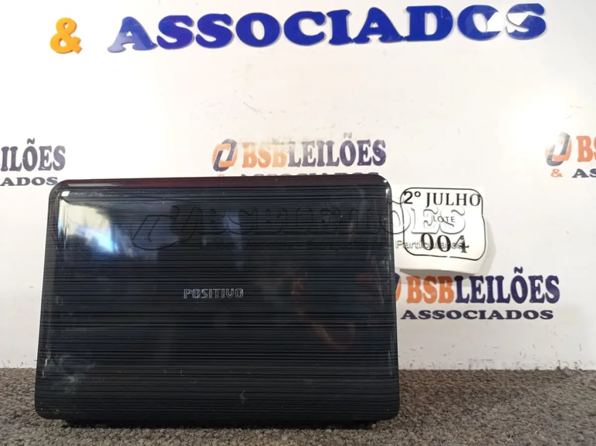 LOTE 004 - 01 NETBOK POSITIVO MOBO SEM FONTE. (LIGANDO) (NO ESTADO) ATENÇÃO! FAZER A VISITAÇÃO ANTES DE ARREMATAR, NÃO SABEMOS SE FUNCIONA. LEILÃO NÃO TEM GARANTIA E NEM DEVOLUÇÃO, SUJEITO A POSSÍVEIS AVARIAS VISÍVEIS/OCULTAS E/OU AUSÊNCIA DE COMPONENTES. 