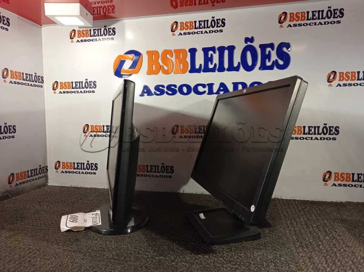 LOTE 089 - 02 MONITORES MARCA HP, SENDO 01 DE 19’’ E 01 DE 20’’.  (NO ESTADO) ATENÇÃO! FAZER A VISITAÇÃO ANTES DE ARREMATAR, NÃO SABEMOS SE FUNCIONA. LEILÃO NÃO TEM GARANTIA E NEM DEVOLUÇÃO, SUJEITO A POSSÍVEIS AVARIAS VISÍVEIS/OCULTAS E/OU AUSÊNCIA DE COMPONENTES.