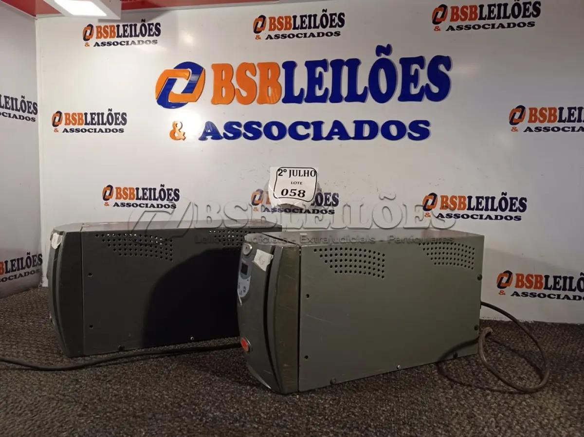 LOTE 058 - 02 NOBREAKS DE 1900VA CADA. (NO ESTADO) ATENÇÃO! FAZER A VISITAÇÃO ANTES DE ARREMATAR, NÃO SABEMOS SE FUNCIONA. LEILÃO NÃO TEM GARANTIA E NEM DEVOLUÇÃO, SUJEITO A POSSÍVEIS AVARIAS VISÍVEIS/OCULTAS E/OU AUSÊNCIA DE COMPONENTES.