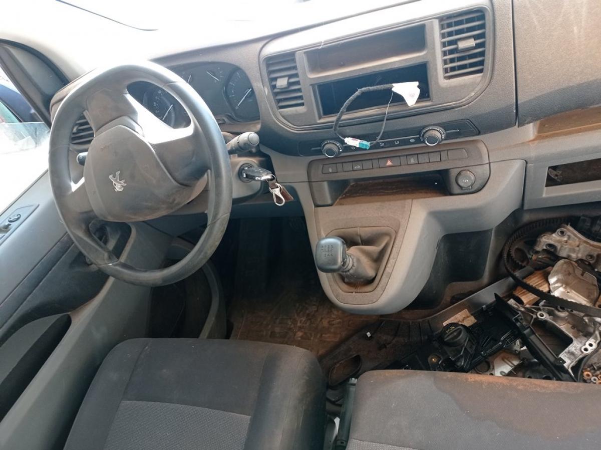 01 PEUGEOT EXPERT 1.6 DIESEL 2021/2022 , VAN CARGO SINISTRADO CONSTA DÉBITO R$ 4.986,04 (MEDIA MONTA FAZER CSV POR CONTA DO ARREMATANTE VENDIDO NO ESTADO EM QUE SE ENCONTRA. EVENTUAL AUSÊNCIA OU DIVERGÊNCIA DE PECAS) (INTERNAS OU EXTERNAS) DO VEÍCULO, TAIS COMO ESCAPAMENTOS, CATALISADORES, SUSPENSÃO, CAMBIO, MOTOR, PARTE ELÉTRICA E DEMAIS COMPONENTES, A REGULARIZAÇÃO SERÁ POR CONTA DO ARREMATANTE SERVIÇO DE BAIXA MEDIA MONTA DEVE SER FEITO POR DESPACHANTE AUTORIZADO XAVANTECAR EM GOIÂNIA O MESMO DEVERÁ SER TRANSFERIDO INICIALMENTE PARA O COMITENTE COM AS DESPESAS DE SERVIÇOS E TAXAS DO DETRAN E DEMAIS POR CONTA DO ARREMATANTE. (NO ESTADO) ATENÇÃO! FAZER A VISITAÇÃO ANTES DE ARREMATAR, NÃO SABEMOS SE FUNCIONA. LEILÃO NÃO TEM GARANTIA E NEM DEVOLUÇÃO, SUJEITO A POSSÍVEIS AVARIAS VISÍVEIS/OCULTAS E/OU AUSÊNCIA DE COMPONENTES. (OBSERVAÇÃO, TODOS OS DÉBITOS SERÃO DE RESPONSABILIDADE DO ARREMATANTE.)