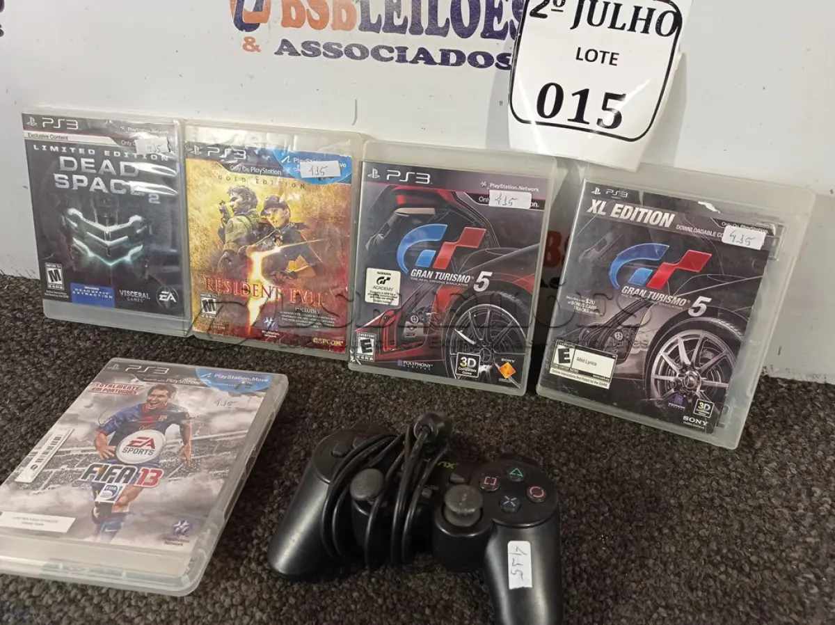 LOTE 015 - 05 JOGOS PARA PS3 E 01 CONTROLE PARA PS2. (NO ESTADO) ATENÇÃO! FAZER A VISITAÇÃO ANTES DE ARREMATAR, NÃO SABEMOS SE FUNCIONA. LEILÃO NÃO TEM GARANTIA E NEM DEVOLUÇÃO, SUJEITO A POSSÍVEIS AVARIAS VISÍVEIS/OCULTAS E/OU AUSÊNCIA DE COMPONENTES.