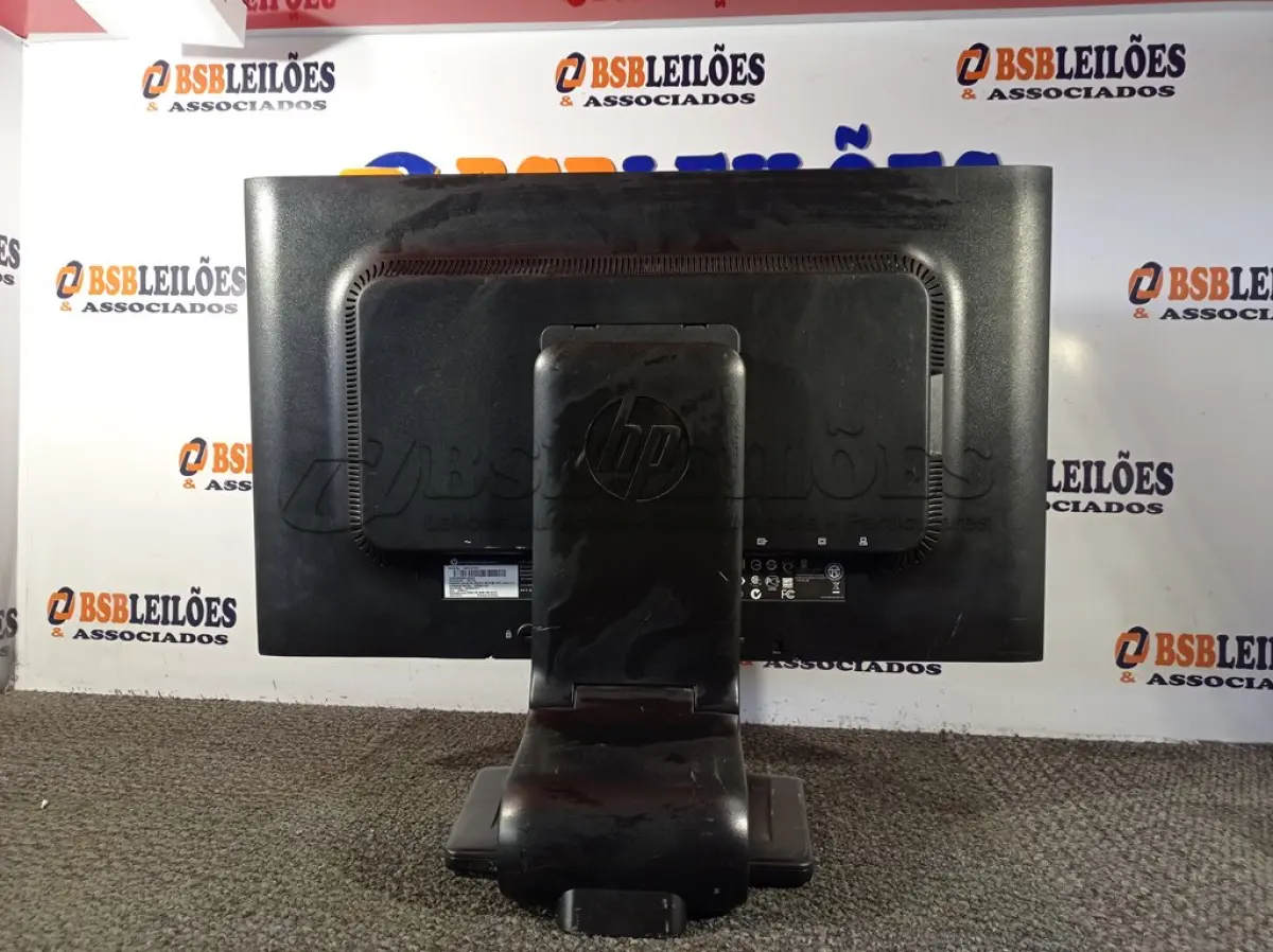 LOTE 282 - 01 MONITOR HP 23” (NO ESTADO) ATENÇÃO! FAZER A VISITAÇÃO ANTES DE ARREMATAR, NÃO SABEMOS SE FUNCIONA. LEILÃO NÃO TEM GARANTIA E NEM DEVOLUÇÃO, SUJEITO A POSSÍVEIS AVARIAS VISÍVEIS/OCULTAS E/OU AUSÊNCIA DE COMPONENTES.