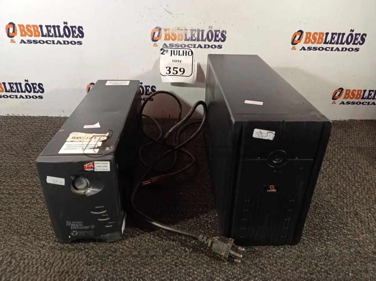 LOTE 359 - 02 NOBREAKS (NO ESTADO) ATENÇÃO! FAZER A VISITAÇÃO ANTES DE ARREMATAR, NÃO SABEMOS SE FUNCIONA. LEILÃO NÃO TEM GARANTIA E NEM DEVOLUÇÃO, SUJEITO A POSSÍVEIS AVARIAS VISÍVEIS/OCULTAS E/OU AUSÊNCIA DE COMPONENTES.