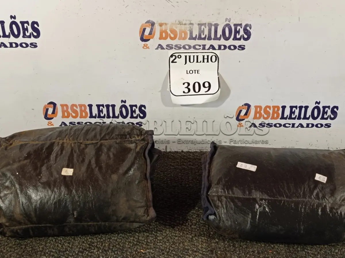 LOTE 309 - 02 TORNOZELEIRAS COM AREIA PARA ACADEMIA 4KG (NO ESTADO) ATENÇÃO! FAZER A VISITAÇÃO ANTES DE ARREMATAR, NÃO SABEMOS SE FUNCIONA. LEILÃO NÃO TEM GARANTIA E NEM DEVOLUÇÃO, SUJEITO A POSSÍVEIS AVARIAS VISÍVEIS/OCULTAS E/OU AUSÊNCIA DE COMPONENTES.