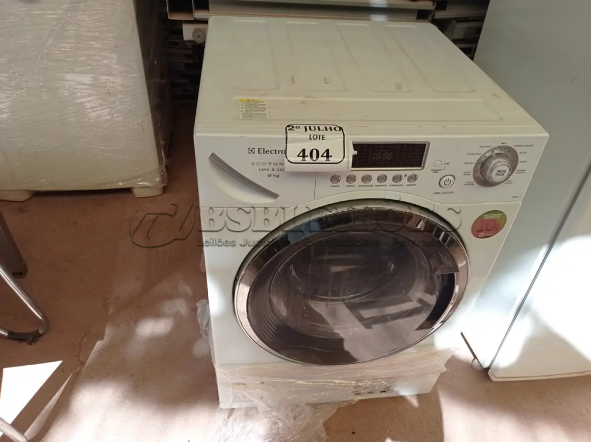LOTE 404 - 01 LAVA E SECA ELETROLUX 9KG220V  (NO ESTADO) ATENÇÃO! FAZER A VISITAÇÃO ANTES DE ARREMATAR, NÃO SABEMOS SE FUNCIONA. LEILÃO NÃO TEM GARANTIA E NEM DEVOLUÇÃO, SUJEITO A POSSÍVEIS AVARIAS VISÍVEIS/OCULTAS E/OU AUSÊNCIA DE COMPONENTES.