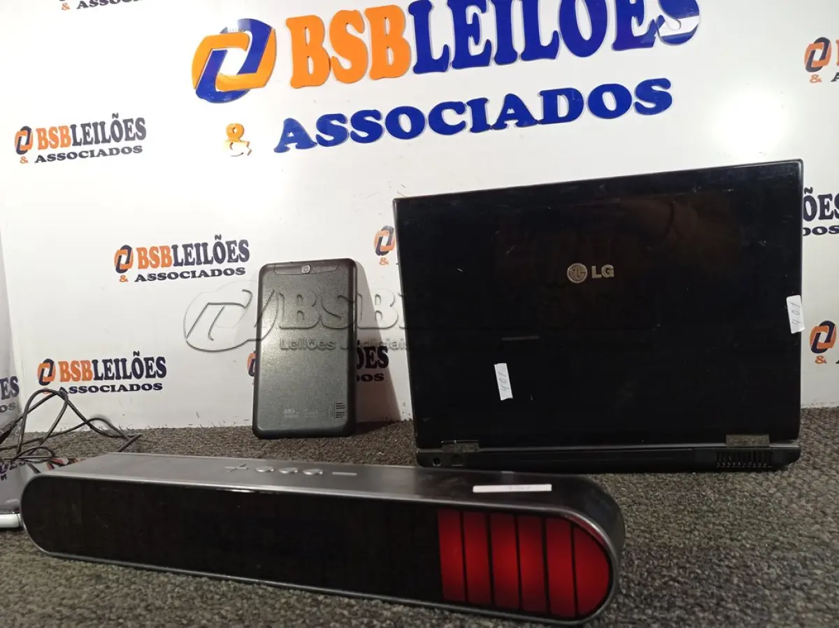 LOTE 030 - 01 DRIVE DE CD ROM MARCA LG COM CABOS(LIGANDO); 01 TABLET MULTILASER E 01 NOTEBOOK LGR 48 SEM FONTE. (LIGANDO) (NO ESTADO) ATENÇÃO! FAZER A VISITAÇÃO ANTES DE ARREMATAR, NÃO SABEMOS SE FUNCIONA. LEILÃO NÃO TEM GARANTIA E NEM DEVOLUÇÃO, SUJEITO A POSSÍVEIS AVARIAS VISÍVEIS/OCULTAS E/OU AUSÊNCIA DE COMPONENTES.