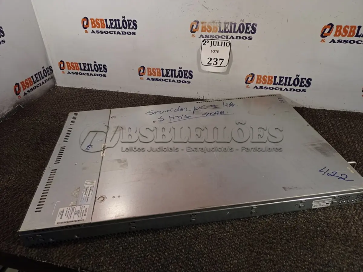 LOTE 237 -  01 SERVIDOR PC3 (NO ESTADO) ATENÇÃO! FAZER A VISITAÇÃO ANTES DE ARREMATAR, NÃO SABEMOS SE FUNCIONA. LEILÃO NÃO TEM GARANTIA E NEM DEVOLUÇÃO, SUJEITO A POSSÍVEIS AVARIAS VISÍVEIS/OCULTAS E/OU AUSÊNCIA DE COMPONENTES.