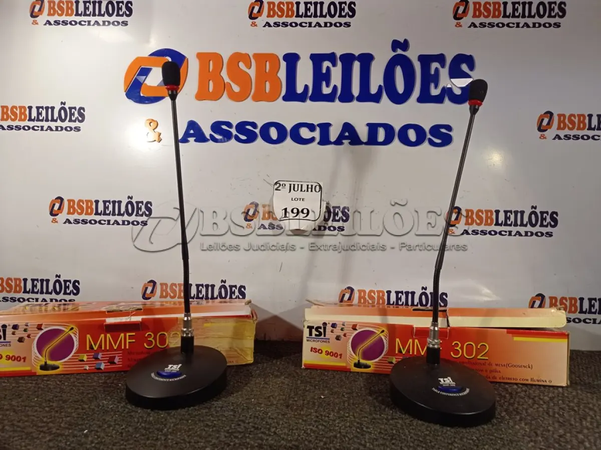 LOTE 199 - 02 MICROFONES DE MESA PROFISSIONAL MMF 302. (NO ESTADO) ATENÇÃO! FAZER A VISITAÇÃO ANTES DE ARREMATAR, NÃO SABEMOS SE FUNCIONA. LEILÃO NÃO TEM GARANTIA E NEM DEVOLUÇÃO, SUJEITO A POSSÍVEIS AVARIAS VISÍVEIS/OCULTAS E/OU AUSÊNCIA DE COMPONENTES.