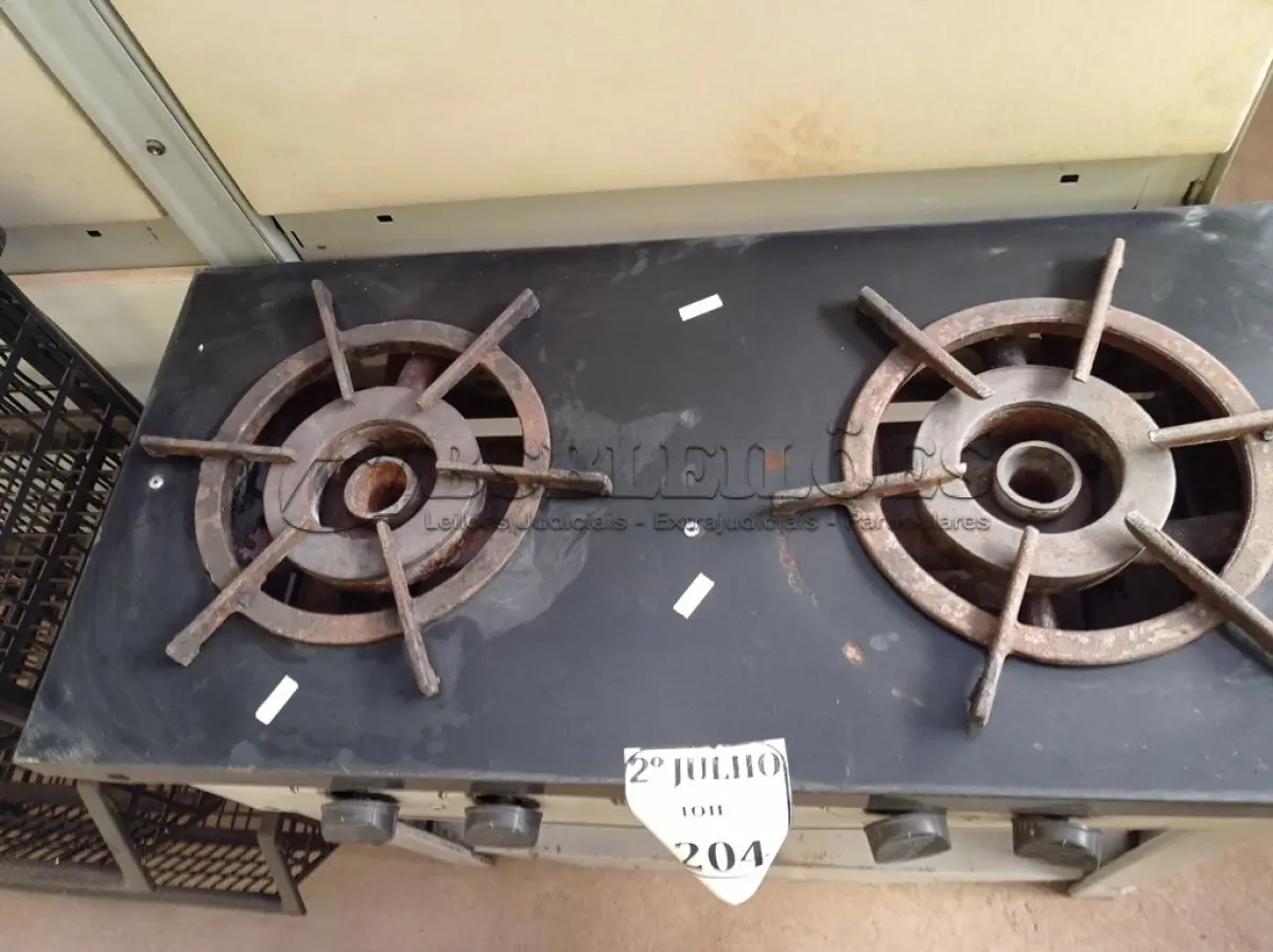 LOTE 204 - 01 FOGAO 02 BOCAS INDUSTRIAL MARCA BRAVO COM AVARIAS (NO ESTADO) ATENÇÃO! FAZER A VISITAÇÃO ANTES DE ARREMATAR, NÃO SABEMOS SE FUNCIONA. LEILÃO NÃO TEM GARANTIA E NEM DEVOLUÇÃO, SUJEITO A POSSÍVEIS AVARIAS VISÍVEIS/OCULTAS E/OU AUSÊNCIA DE COMPONENTES.