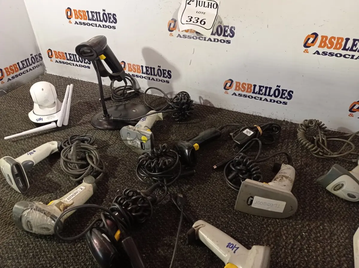 LOTE 336 - VÁRIOS LEITORES DE CÓDIGO DE BARRA E 01 CÂMERA WIFI (NO ESTADO) ATENÇÃO! FAZER A VISITAÇÃO ANTES DE ARREMATAR, NÃO SABEMOS SE FUNCIONA. LEILÃO NÃO TEM GARANTIA E NEM DEVOLUÇÃO, SUJEITO A POSSÍVEIS AVARIAS VISÍVEIS/OCULTAS E/OU AUSÊNCIA DE COMPONENTES.