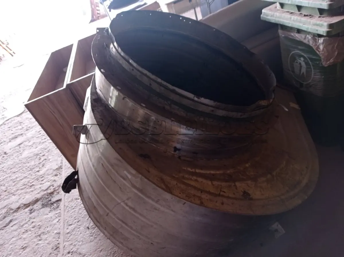 LOTE 431 - 01 SAÍDA DE EXAUSTÃO EM INOX (NO ESTADO) ATENÇÃO! FAZER A VISITAÇÃO ANTES DE ARREMATAR, NÃO SABEMOS SE FUNCIONA. LEILÃO NÃO TEM GARANTIA E NEM DEVOLUÇÃO, SUJEITO A POSSÍVEIS AVARIAS VISÍVEIS/OCULTAS E/OU AUSÊNCIA DE COMPONENTES.