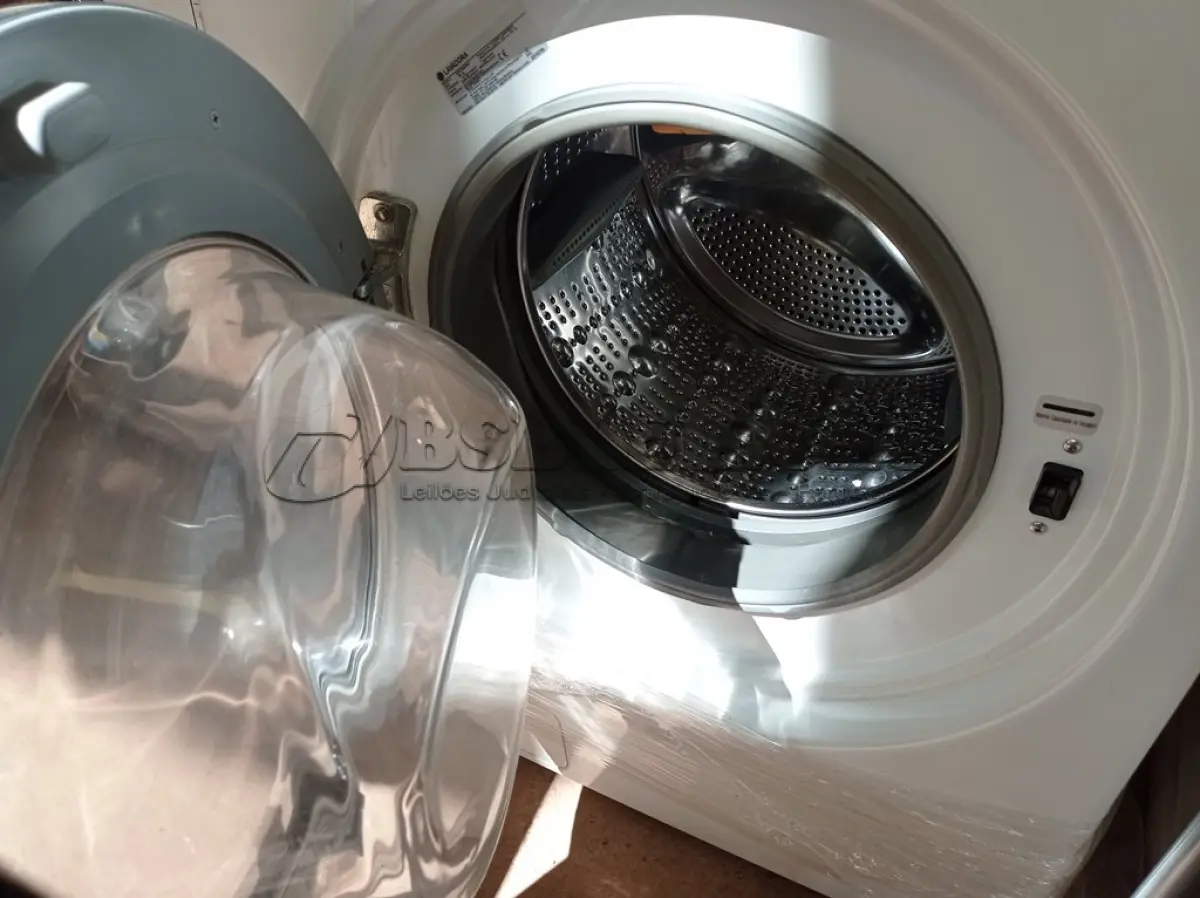 LOTE 402 - 01 LAVA E SECA MARCA LG 12KG (NO ESTADO) ATENÇÃO! FAZER A VISITAÇÃO ANTES DE ARREMATAR, NÃO SABEMOS SE FUNCIONA. LEILÃO NÃO TEM GARANTIA E NEM DEVOLUÇÃO, SUJEITO A POSSÍVEIS AVARIAS VISÍVEIS/OCULTAS E/OU AUSÊNCIA DE COMPONENTES.