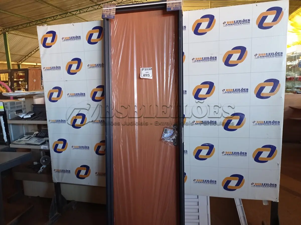 LOTE 095 - 6.191 - PORTA MOGNO 065X215 ESQ REQ12 - HAIALA NOVO. (NO ESTADO)
